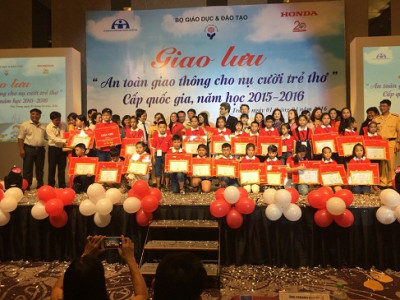 Giao lưu "An toàn giao thông cho nụ cười trẻ thơ" cấp Quốc Gia, năm học 2015-2016