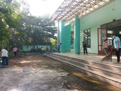 Trường Tiểu học Tân An ra quân tổng vệ sinh môi trường trong trạng thái bình thường mới