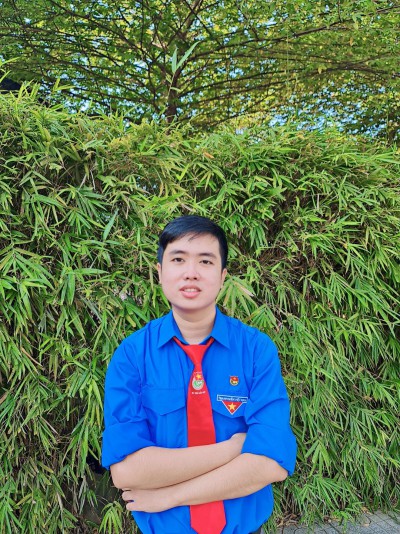 Thầy Nguyễn Thanh Long - Người thầy giáo với hành trang tri thức - sức khỏe của tuổi trẻ và lòng nhiệt huyết đến với nghề