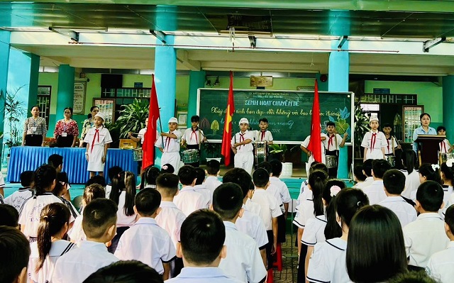 Liên đội Trường Tiểu học Tân An sinh hoạt chuyên đề "Xây dựng tình bạn đẹp - Nói không với bạo lực học đường, bạo lực trên không gian mạng"