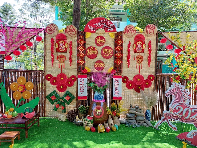 Cuộc thi trang trí góc xuân Chủ đề "Xuân đoàn kết -  Tết yêu thương" tại trường Tiểu học Tân An.